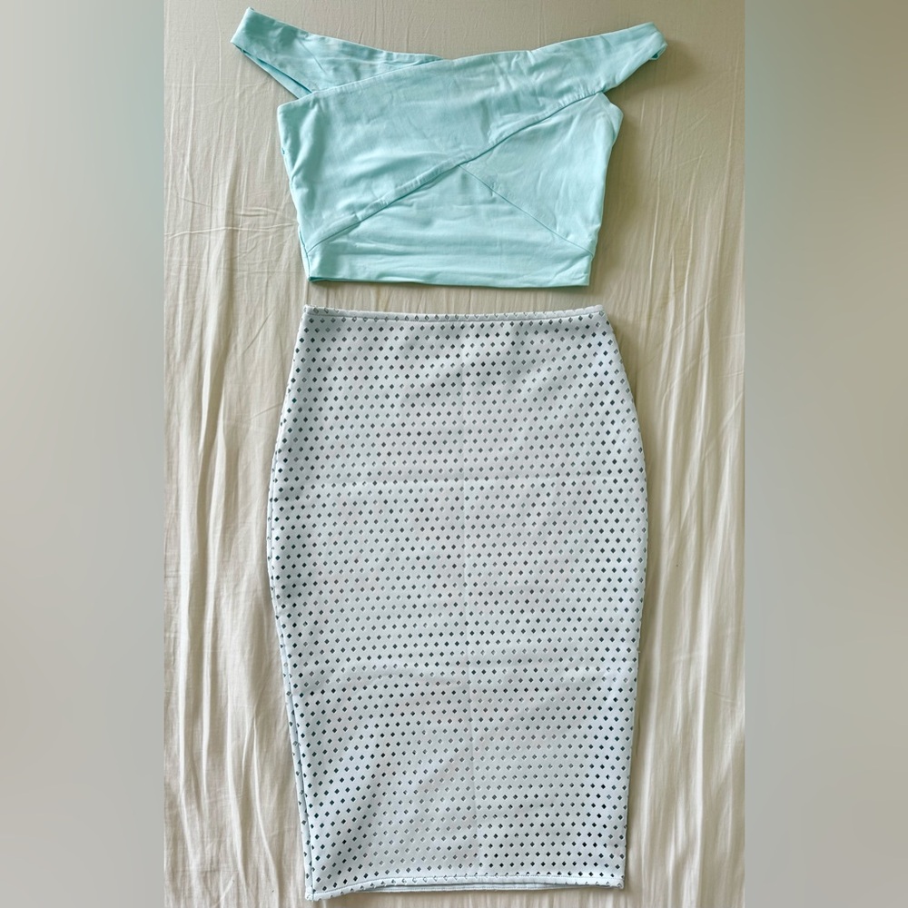 Kookai gorgeous crop top and skirt set
